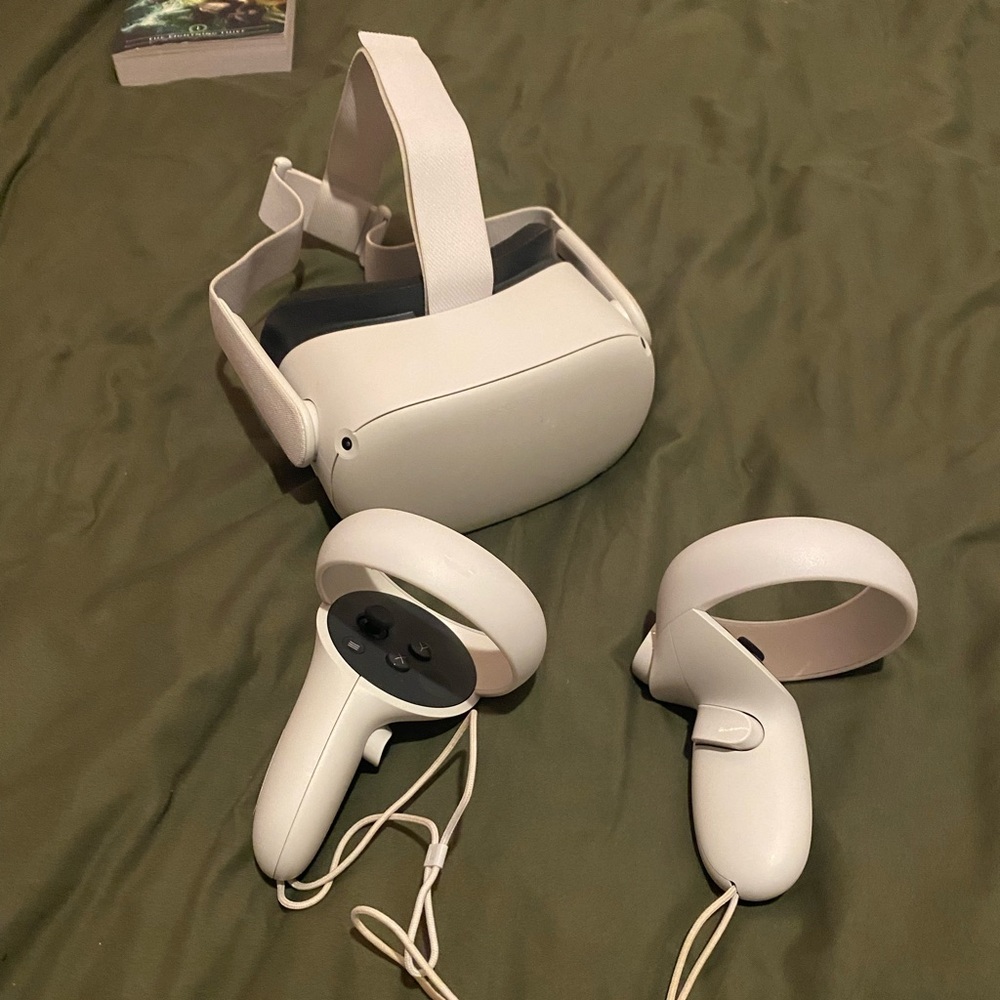 Oculus Quest - Picture 2 of 4